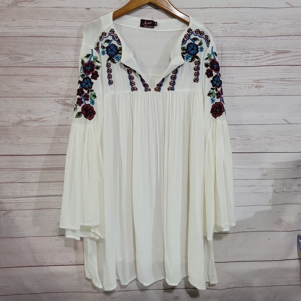Avani Del Amour Peasant Top Womens Small White Floral Embroidery Coastal Cowgirl